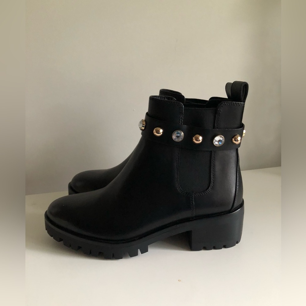 NEW Karl Lagerfeld Paris Porshay Lug Sole Bootie